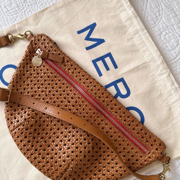 Clare V Grande Fanny - Picture 7 of 10